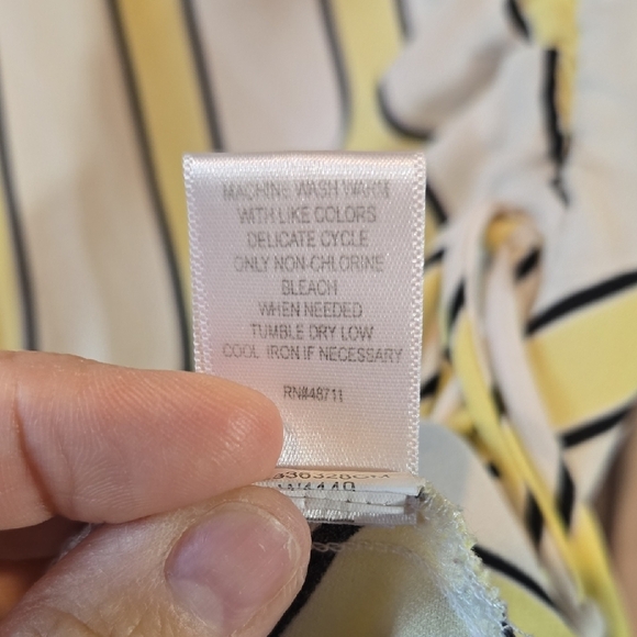 Ophelia Roe Vertical Striped Yellow and Black Asymmetrical Blouse Womens Large - Picture 3 of 7